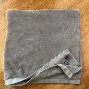 Norwex Bath Towel Gray Graphite